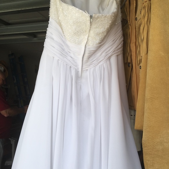 Wedding dress, white size 10 - Picture 4 of 4